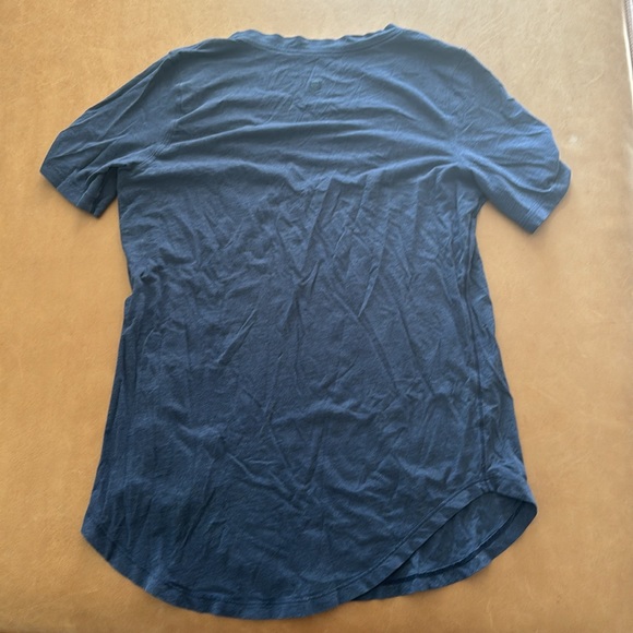 Lululemon v neck shirt size 6 - Picture 3 of 3